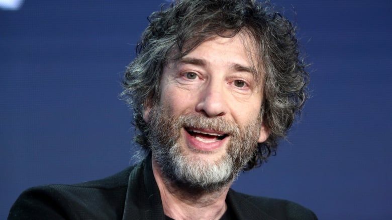 CBCDay6's tweet photo. More than 30 years after he first published The Sandman, Neil Gaiman has inked a Netflix deal to adapt the comic series for TV. @neilhimself tells us what to expect when it hits the screen. https://t.co/JLnJc5NfuX https://t.co/hzH5EnNZqN