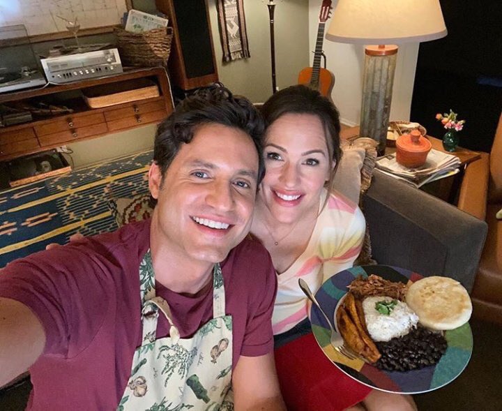 Y además, cocina venezolano.