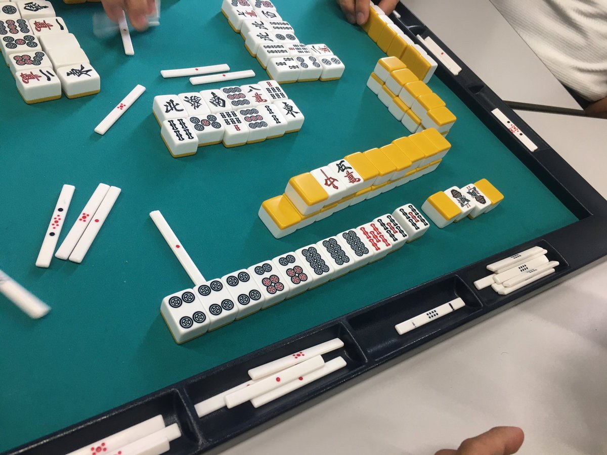 東京大学麻雀サークル白 على تويتر ただ今一般卓にて役満 四暗刻 が出ました 和了したのはスタッフです