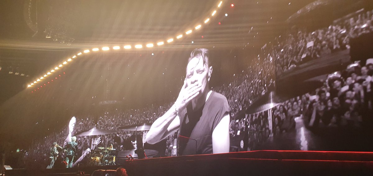 Irish_Griz's tweet photo. @U2_australia one of the best experiences of my life...the band fed off the amazing energy from the crowd and gave it back 10fold, thanks @U2, you no longer need to catch yourself on. #joshuatree2019 #Bono #thelarrymullenjrband https://t.co/4eXAow7tBy