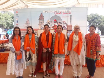 View image on Twitter