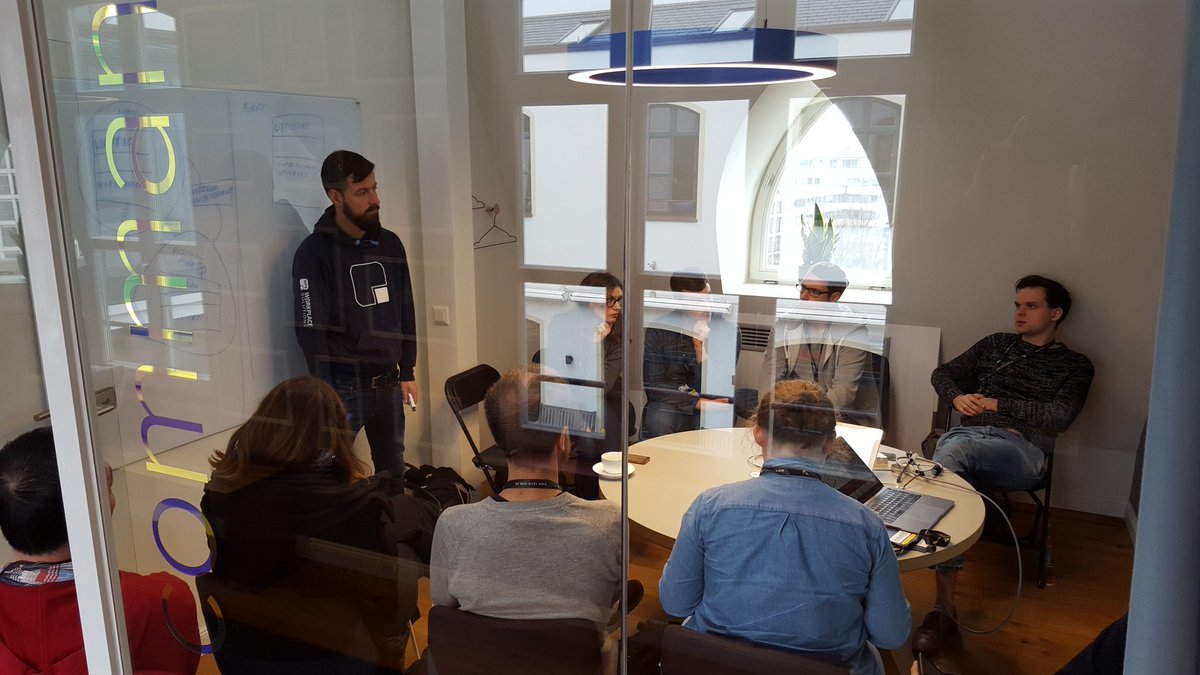 informatikradar's tweet image. Am Freitag konnten mehr als 50 junge #Informatik-Begeisterte bei unserem @devcampIT bei @netlight  #Hamburg in Workshops und Sessions einen Blick in die #IT-Praxis werfen. 👏 auch an die weiteren Partner @DeloitteDigi_DE @wps_de &amp;amp; @PPIAG! Am 6.12. geht&apos;s weiter in #Berlin!