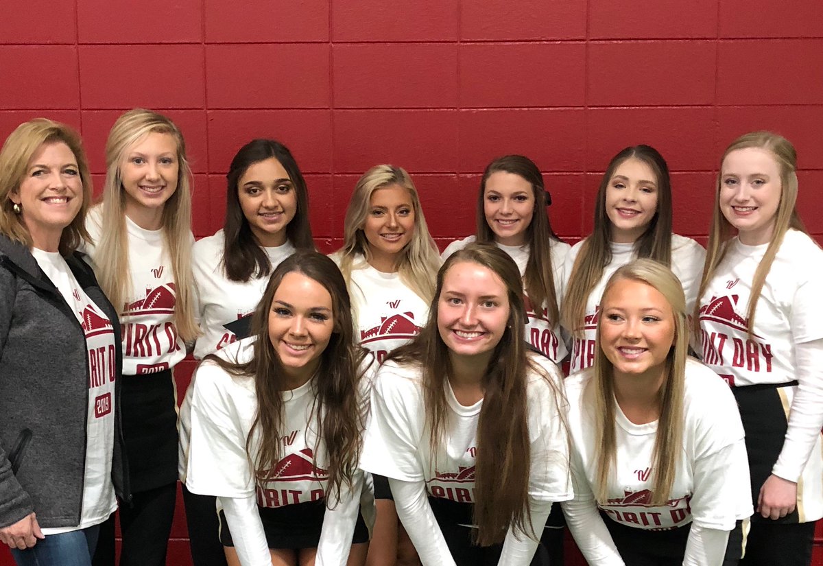 pellcityhigh's tweet photo. Varsity Cheerleaders @ Spirit Day at University of Alabama. #pantherpride @dee_doss @PellCitySchools https://t.co/J92xsBqYm7