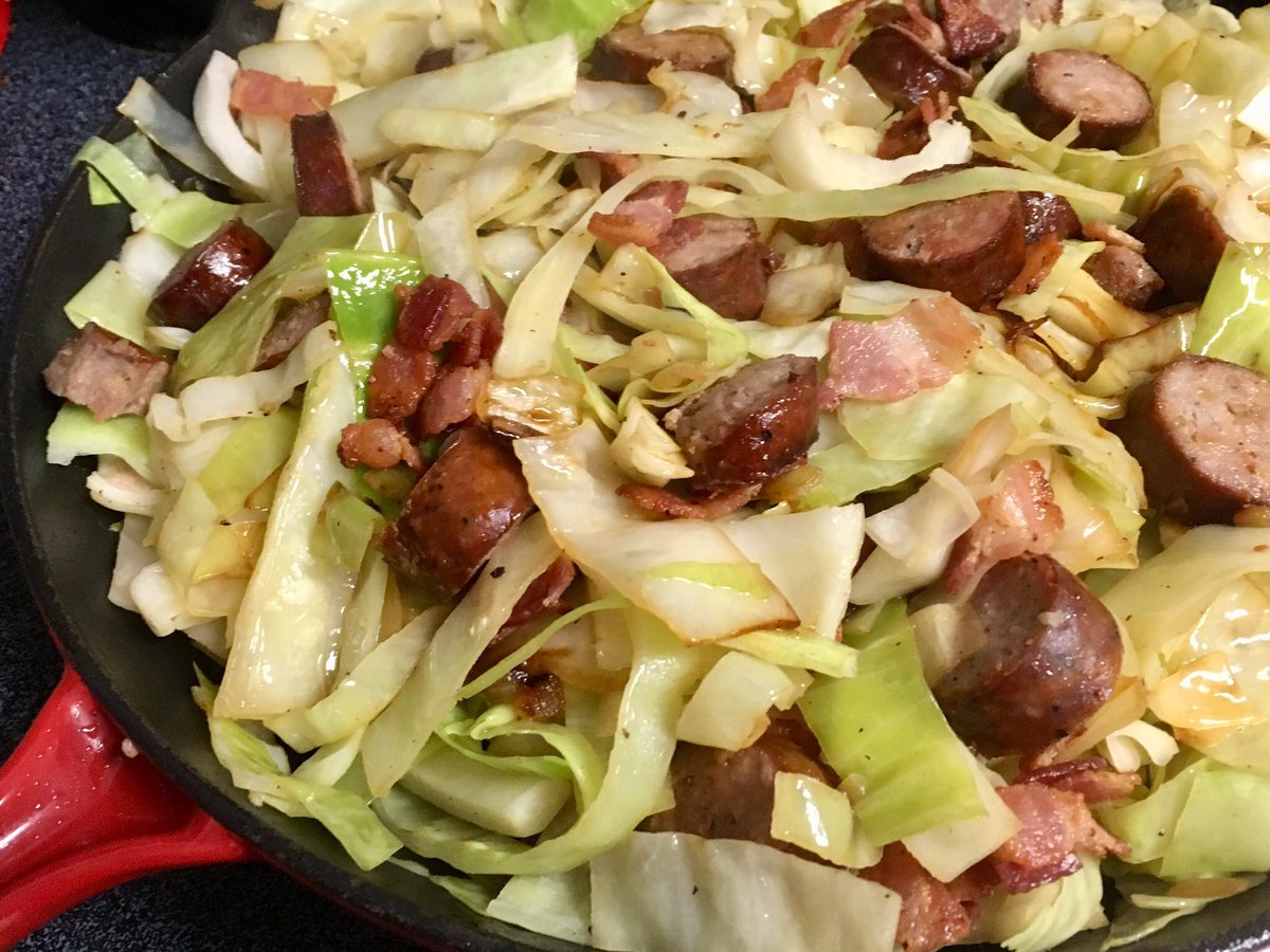 TheBrendaCovert's tweet image. This is a new favorite at my house: southern fried cabbage with bacon, smoked sausage, onion and garlic. I #CookMore to be healthy and avoid my allergens.  #HomeCooking #dinner #food