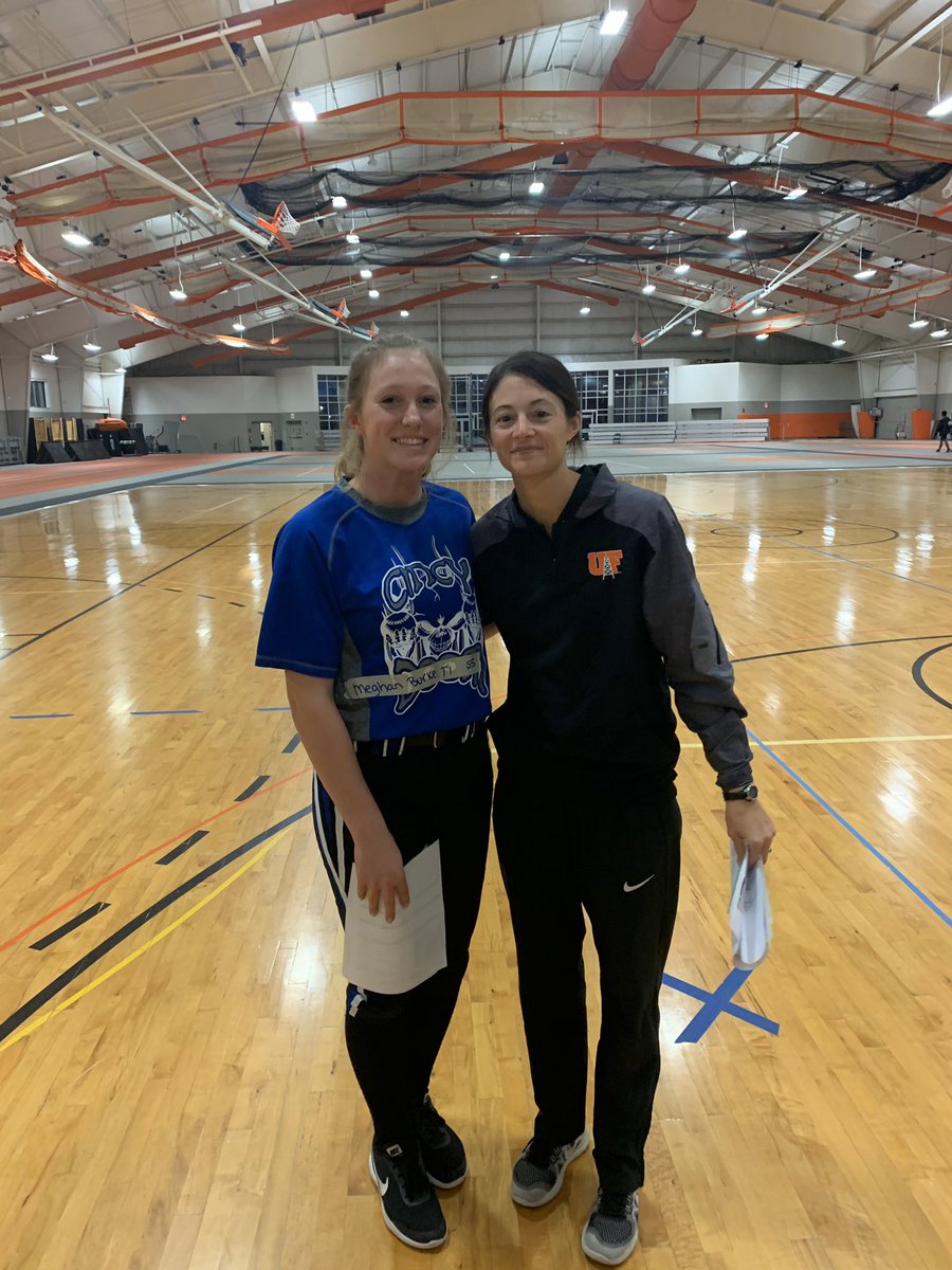 I had a great time at <a href="/UFOilerSoftball/">Findlay Softball</a> camp today! Thank you to all the coaches and players. It was a great day!! <a href="/DloweOilerkid/">Danielle Lowe</a> <a href="/CoachLeedy/">Lane Leedy</a> #gooilers