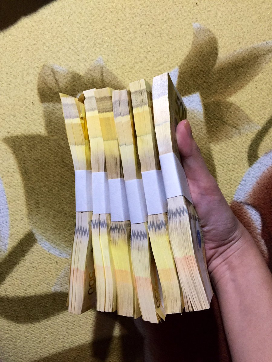 PaaaaaynApol's tweet photo. retweet this para magkapera ka ngayong pasko. 

CTTO https://t.co/lWMTk65H8X