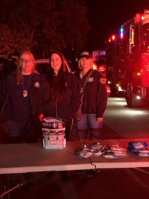 FASCV's tweet photo. Fire Support Units 3,2 and several of our members are assisting @SJFD with meal service at a 2 alarm fire. #4R4 #4R13 #4Reverybody https://t.co/vPTa0OD9Y4
