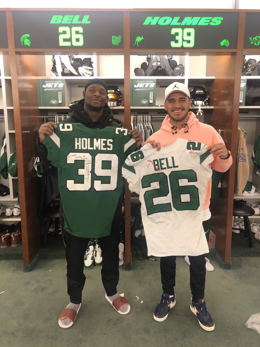 One of the hardest workers I’ve ever seen on the field.! It was a pleasure to train alongside you and to share a locker next to you! All luv bro ✊🏽 <a href="/LeVeonBell/">Le'Veon Bell</a>