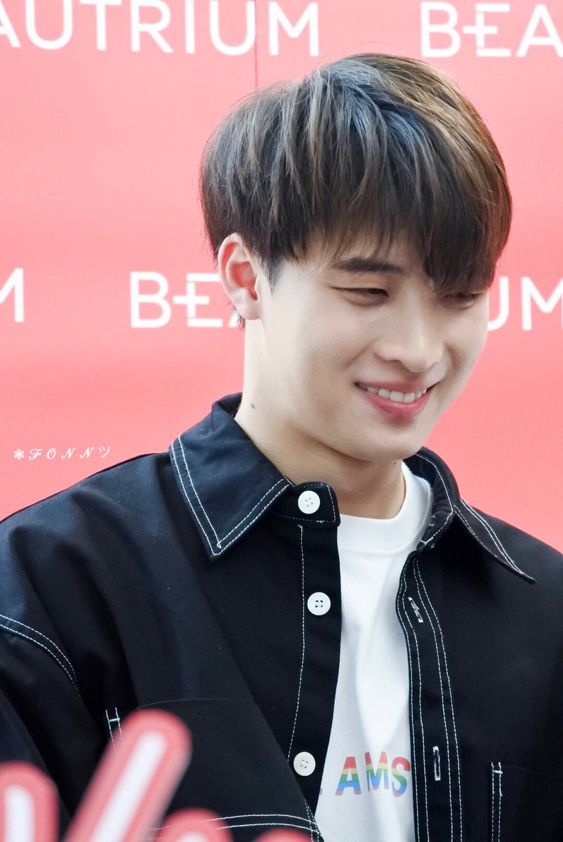 wuplnn's tweet photo. ยิ้มเล็กยิ้มน้อยนุ่มนิ่มไปหมด😊 
...อ๊าากกรักจะแย่ 💙

@m34nismind 
#MeanPhiravich 
#AvajarxMeanTonnam
[23.11.19] https://t.co/gi3v4HOEJn