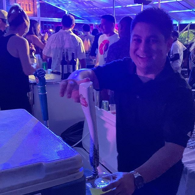 FreeSpiritsHI's tweet photo. Drinks are flowing #freespiritshawaii #hawaiimobilebartenders https://t.co/tVtm8Ds1Og https://t.co/hhjjutrGWa