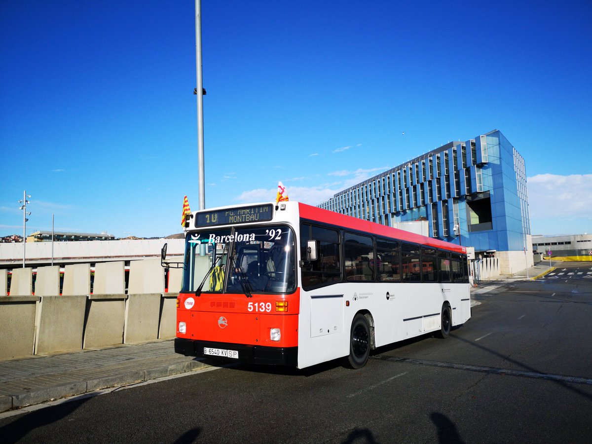 miniautobusero's tweet photo. #arcabus y @acemabcn se vuelven a unirse para recrear las líneas 10 y 45 de #busbcn con dos Pegaso 6420.
TMB ha participado con el 5139, recientemente reparado el letrero y Arca con el 6420 Prototipo.
Más info aquí:
https://t.co/oqyDnUTWjL https://t.co/YDEUiL6VID