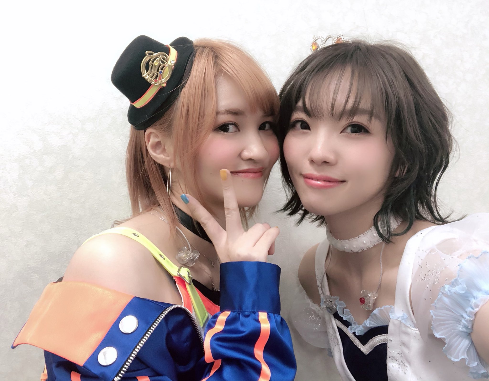 生田 輝 古市真琴さん 佳村はるかさん 松井恵理子さん 一緒にお写真撮っていただいて ありがとうございましたっ 皆さん本当にとっても優しい方でした 他の方とは残念ながらお写真撮れず 次はもっとみなさんとお話しできますように そして 生田 輝 古市真琴さん 佳村はるかさん 松井恵理子さん 一緒にお写真撮っていただいて ありがとうございましたっ 皆さん本当にとっても優しい方でした 他の方とは残念ながらお写真撮れず 次はもっとみなさんとお話しできますように そして