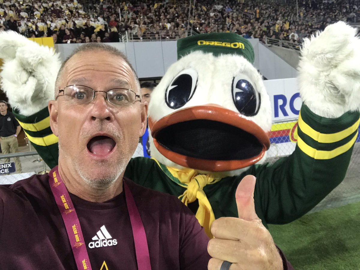 bermuda419s's tweet image. For all my Twitter followers, let’s make a deal. You never rush the field again AND I’ll paint a center logo next week that you’ll be talking about for years to come AND after every win vs ranked opponents you can come to my house on Sunday for unlimited jagermeister shots. Deal?