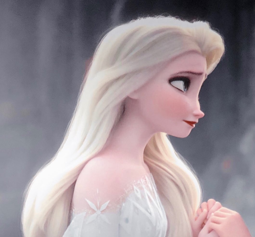 ItsFrozen2's tweet photo. Elsa with her hair down makes me feel some type of way #Frozen https://t.co/15k3tEUGVz