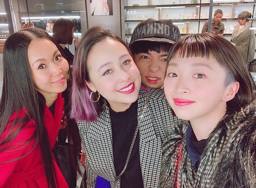 arvinhomaaya's tweet photo. 笑顔&刺激をくれる皆❤︎
いつもありがとうー!!!
Love my friends❤︎
#昨日のこと
#fiveismbythree
#threecosmetics
#visionariumthree
#大好きな皆
#lovemyfriends https://t.co/bUNtOA3hMS
