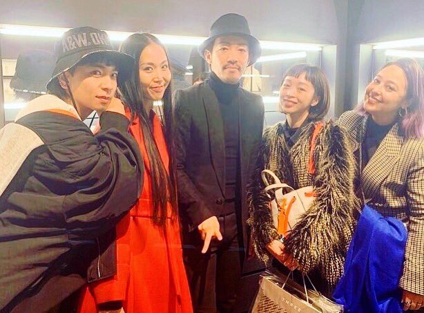 arvinhomaaya's tweet photo. 笑顔&刺激をくれる皆❤︎
いつもありがとうー!!!
Love my friends❤︎
#昨日のこと
#fiveismbythree
#threecosmetics
#visionariumthree
#大好きな皆
#lovemyfriends https://t.co/bUNtOA3hMS