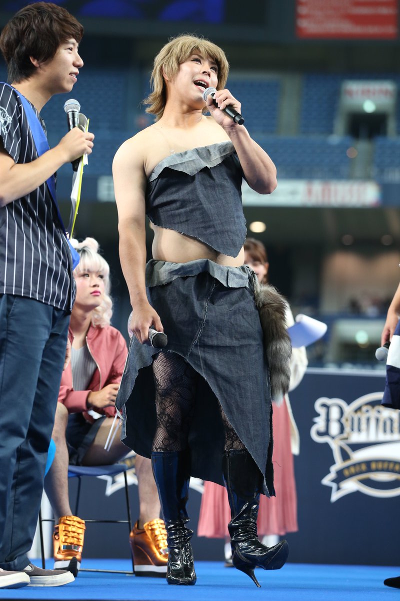 Orix_Buffaloes's tweet photo. 先程オリ・コレクションが行われました！
バファローズの選手たちが、有名女性芸能人に大変身？いたしました！
#Bs2019 #BsFanFesta https://t.co/SicFcGpVgJ