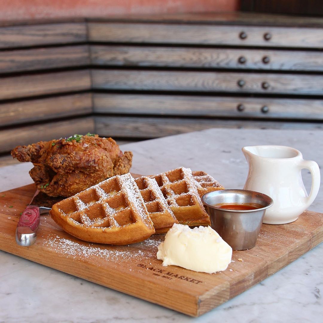 Come enjoy our Fried Chicken &amp; Waffles. Brunch starts at 11am on Saturdays &amp; Sundays!🍹🍗🌱