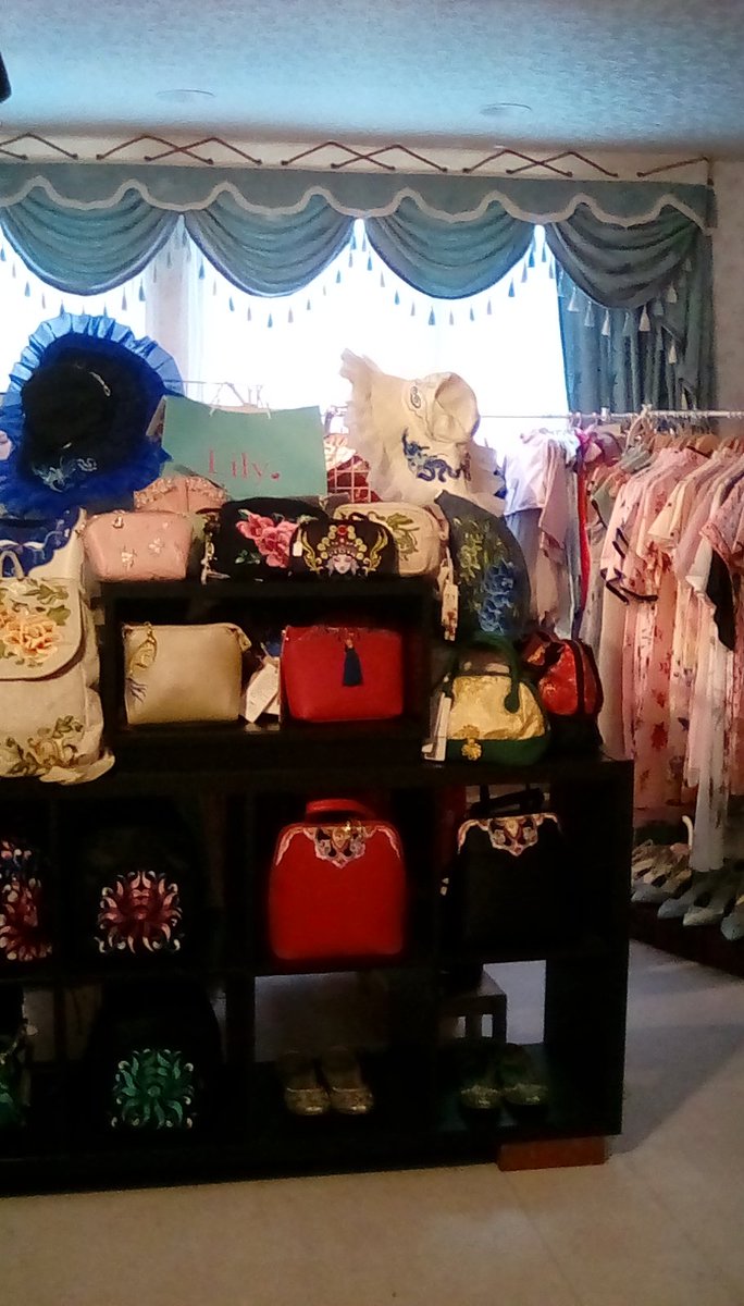 Lily 横浜中華街チャイナドレス 中華刺繍のお店 Lily Chinatown