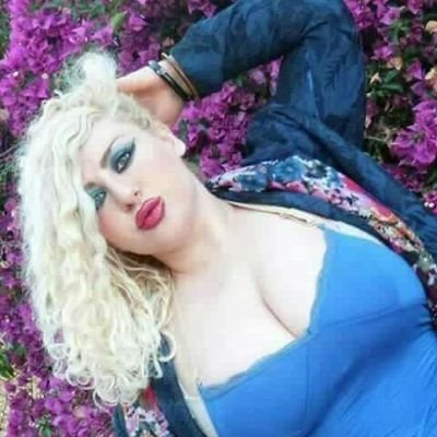 صباح الورد ارجعت الكم يااحله متابعين