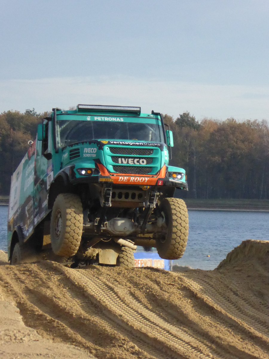 plinstering's tweet photo. So much to see and enjoy during the #Preproloog in Eersel yesterday. #Dakar2020 @TimCoronel @TomCoronel @jackontracks @Olav_Mol @ZiggoSport https://t.co/yVC9J4qcKv