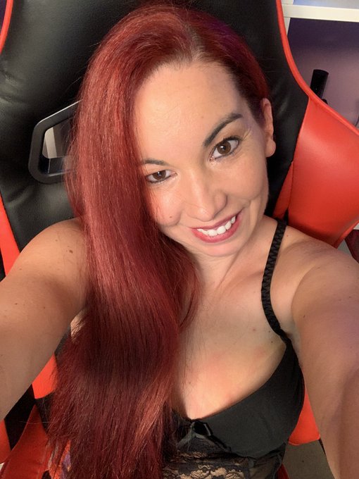 Einen wundersch&ouml;nen Sonntag 🥰 https://t.co/Mq82yz4KNG