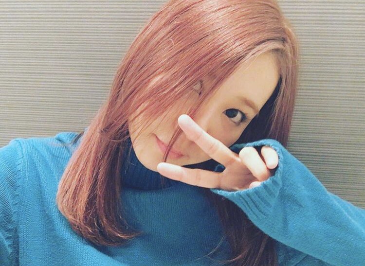 scaaa_lov's tweet photo. てぃもちゃんフリマ🥺❤︎
ダメージジーンズ買えた〜〜！背低いけど可愛すぎて買っちゃったよ😂
てぃもちゃんとたくさん話せて幸せでした🥰なにより知ってくれてることが1番嬉しかった🥺だいすき〜〜🥺🥺 https://t.co/JFojVW9Q8L