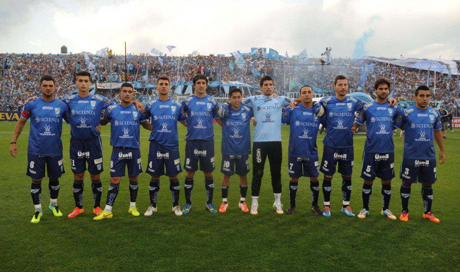 marcealcobre's tweet photo. Simplemente gracias,jugadores CT y allegados 💙💙💙 @eltonga06 @fede_crivelli @Ignacio5Orona @gasboja @leodilorenzo11 @FabiSambueza @adrianarregui05 @LeoDeBortoli @Juandinenno @jagrbec #elcelevaAvolver https://t.co/nVjDIqzdhl