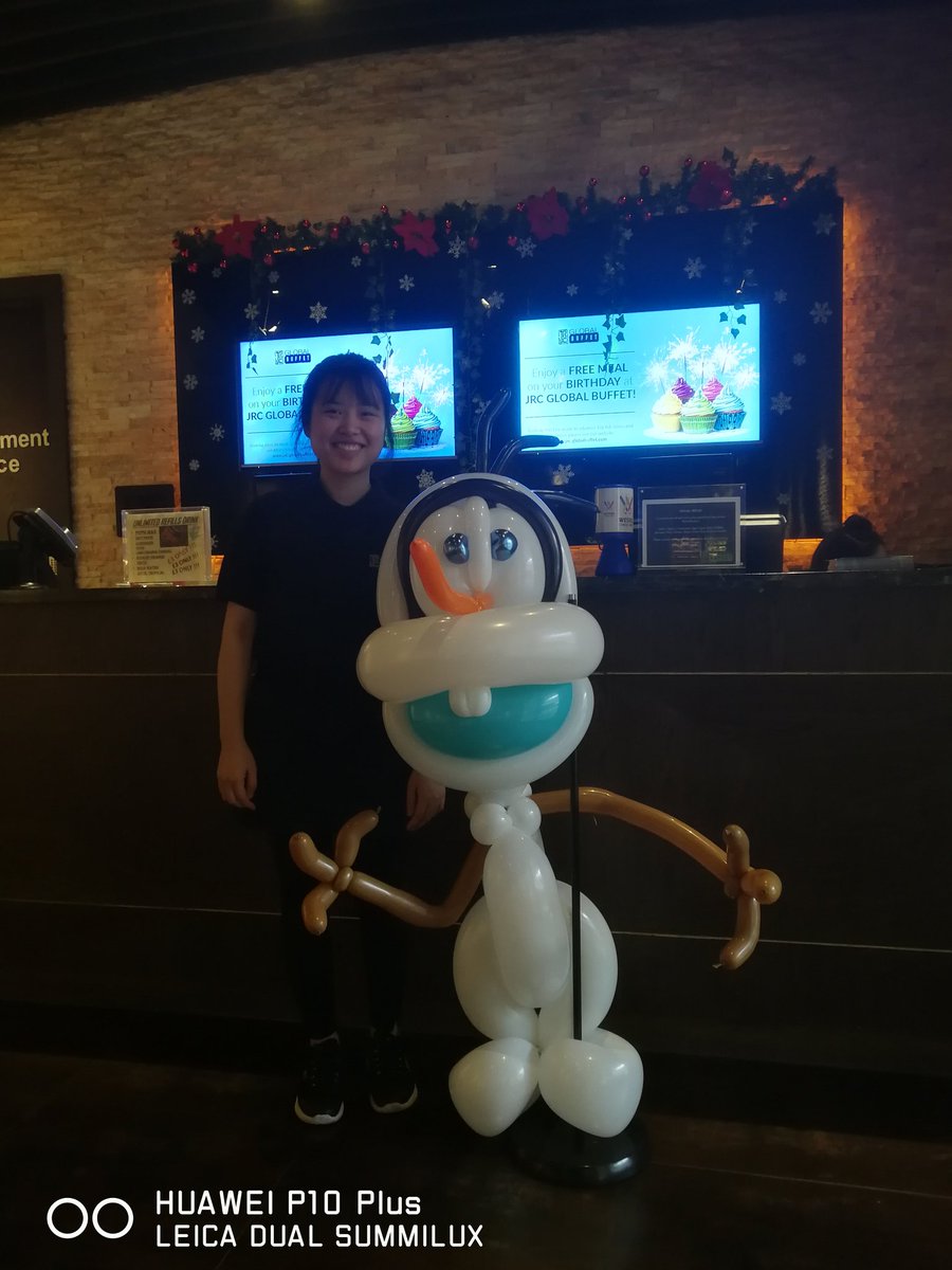 Jokerrswyld's tweet photo. #ballooncrew. 4.5 ft olaf https://t.co/Fryr2uRzIP
