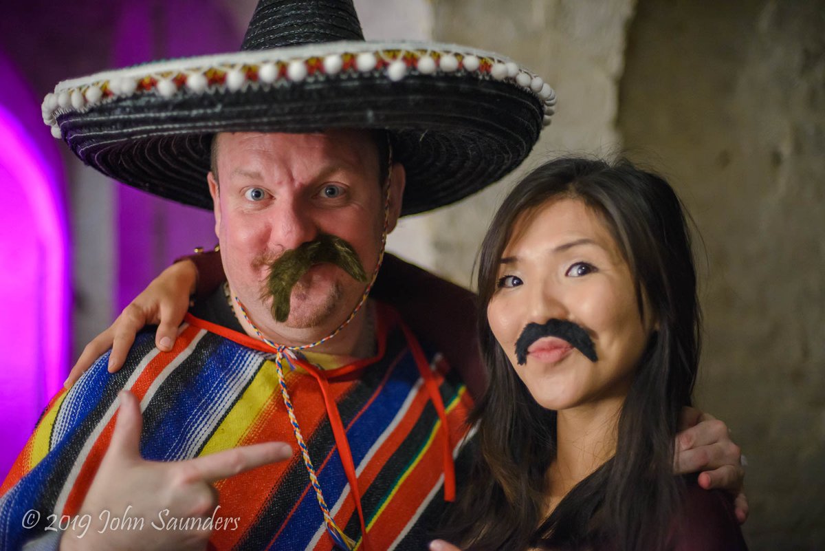 johnchess's tweet photo. Viva Zapata! Another shot from the #CryptBlitz #chess - Lee Bullock and Anuurai Sainbayar https://t.co/NAJA06p5Qy