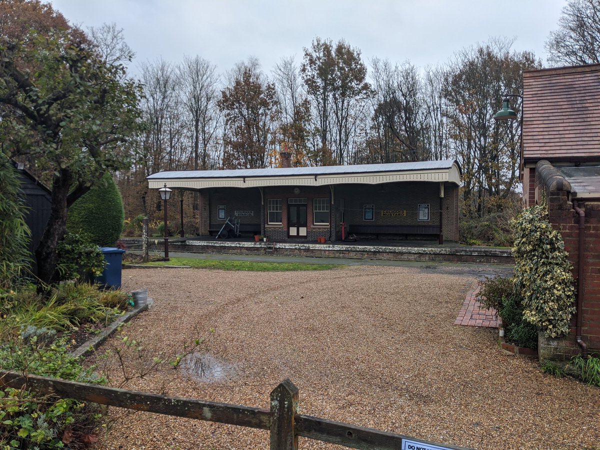 14/ Ok on to Baynards. The owners have a sign requesting no pictures are placed "of their house" on the web. In my mind this is ridiculous. I will respect their request, but it& #39;s ridiculous (IMO).