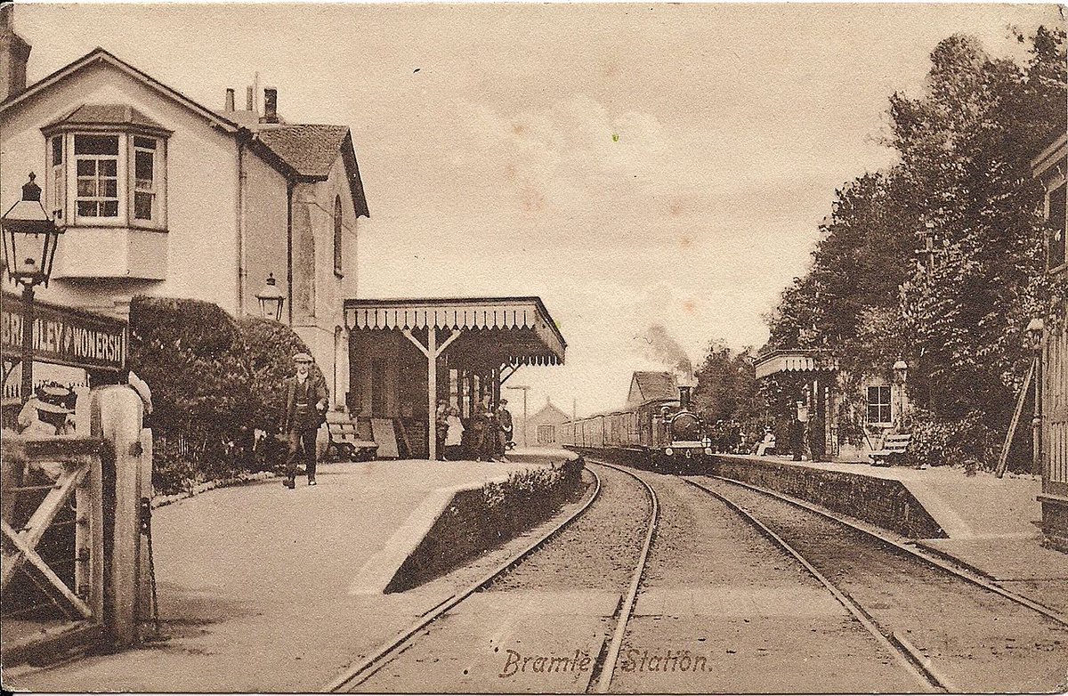 21/ ...and one for  @RWLDproject), a train departing the station with Christmas shoppers was attached by a German Aircraft on 16th Dec 1942, killing 16 people. NB, although not an accident as such!