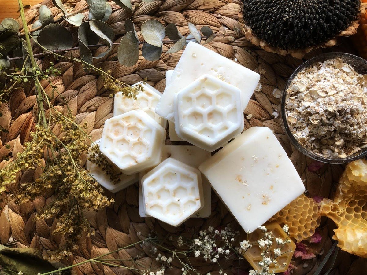 green_beehive's tweet photo. Hi #UKGiftHour! We're doing free tracked shipping all day everyday until Christmas (for orders over £30) - pop over to https://t.co/Yu9jWp0k5R, we have handmade lip balms, tints, soaps and gift boxes galore! https://t.co/Z95LpeUOS6