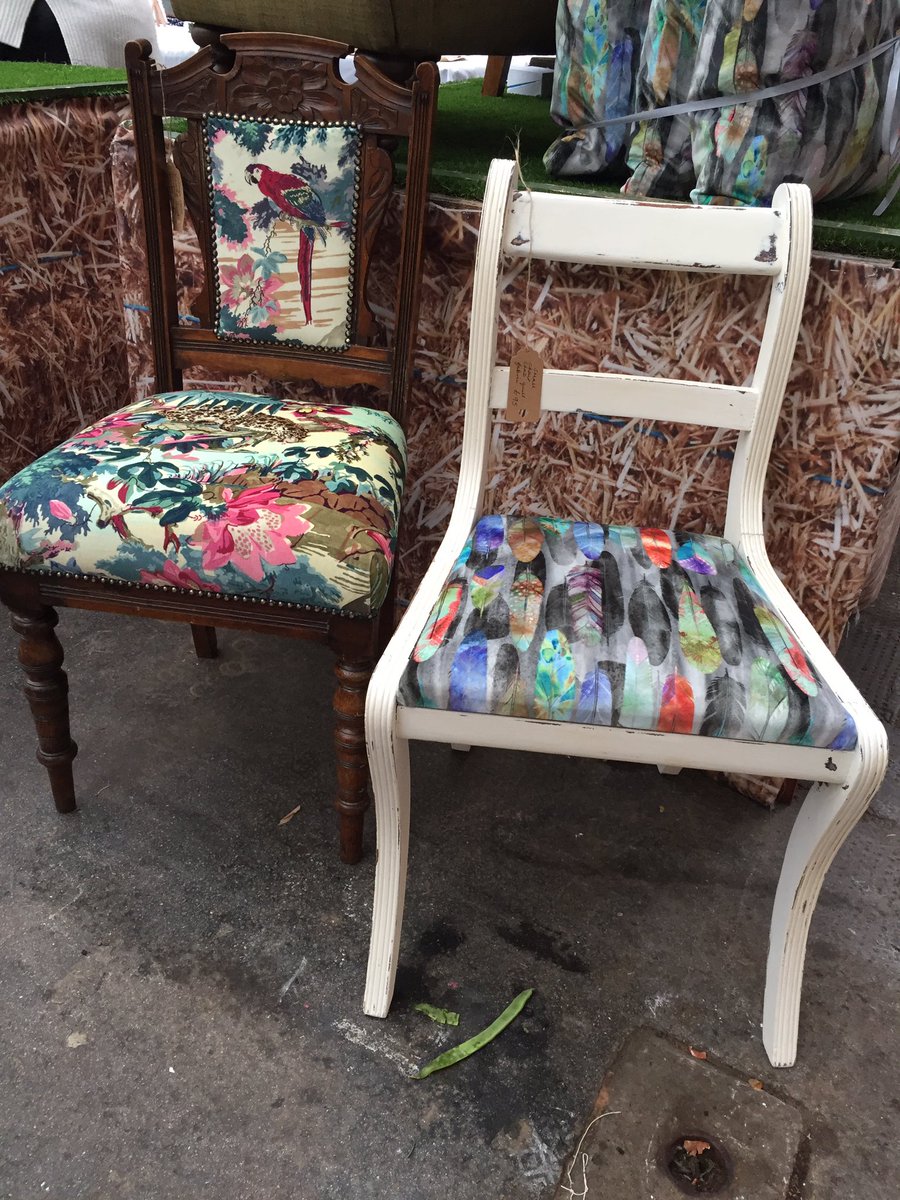 ChirpyChairs's tweet photo. Chirpy Chairs at Alty Market today @altrinchammkt - great place for a Sunday outing! #statementchairs #xmasprezzies https://t.co/rE2F9ef9h2