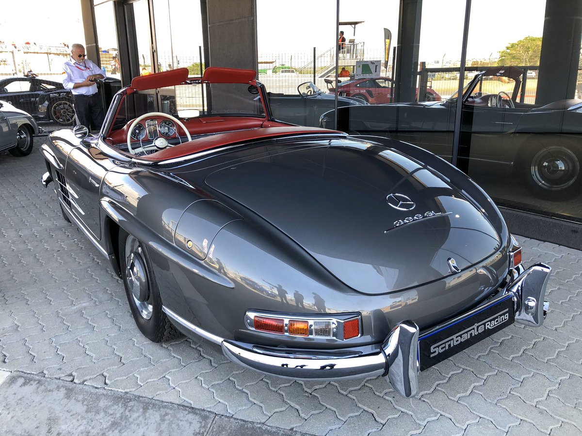 That’s about R20 million right there! Stunning Mercedes-Benz 300 SL Roadster pleased the crowds at the Kyalami 9 Hour yesterday 🇿🇦 

#ExoticSpotSA #Zero2Turbo #SouthAfrica #MercedesBenz #300SLRoadster