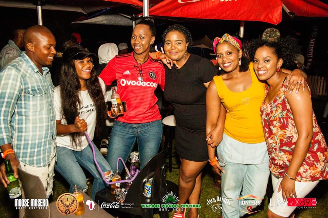 popjamboreely's tweet photo. Coming to our Festival For the First rime This December ? Here's what you need to know : 
https://t.co/hMJahbof2a 😊  7 YEARS OF OUR FESTIVAL.  In SOWETO 
Presented by @CocaCola_ZA
 
#enjoyTheFeeling ❤
#7thVintagePicnicsMeyouNus07Dec 📣📣📣 https://t.co/TmIrWx7Vmg