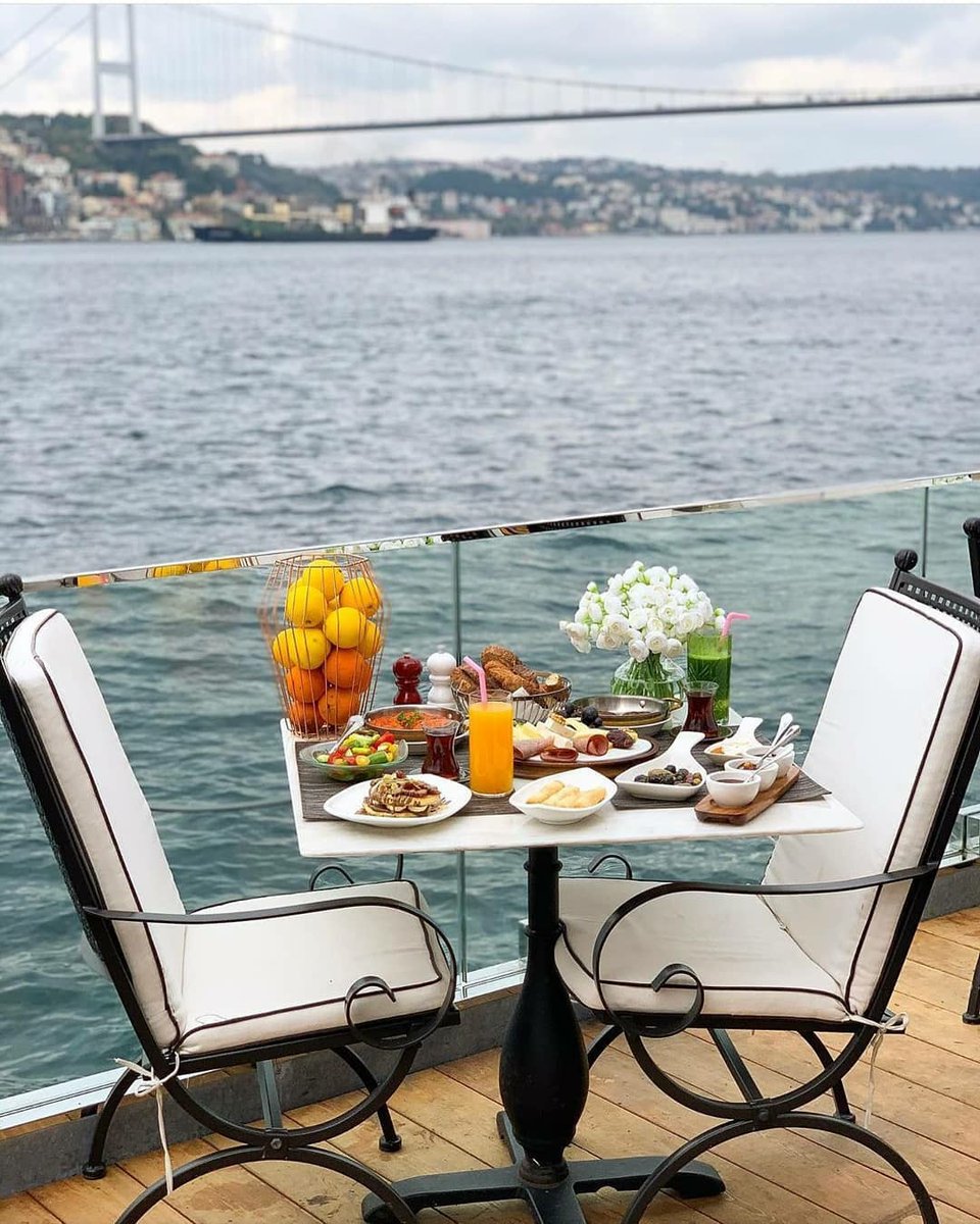 VizitStambollin's tweet photo. Një e diel e kendshme
A nice Sunday
Güzel bir pazar
#Istanbul #bosphours
#Turkey #photography
#CoupleGoals #GoodMorning
#Sunday #MutluPazarlar
#SundayMorning #photooftheday https://t.co/kwK7xl233F