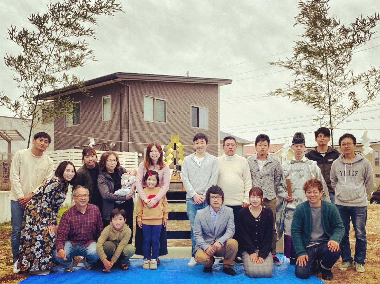 ならまち 御霊神社 A Twitter 今日は 株 いろは工務店さんより ご依頼を頂き 地鎮祭をご奉仕させていただきました ご兄弟家族など沢山の方々がご参列下さり大変賑やかな地鎮祭となりました 工事の安全と皆様のご健勝ご多幸をお祈り申し上げます 御霊神社