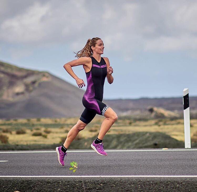 SBRsailfishshop's tweet photo. ¡Llegamos corriendo al domingo!
#trisuitcomp #disponible de @SailfishSpain
#madetomakeyoufaster #triatlon
Estamos en #costateguise #avenidaislascanarias18 @ActiveLanzarote https://t.co/464CTSAhr4
