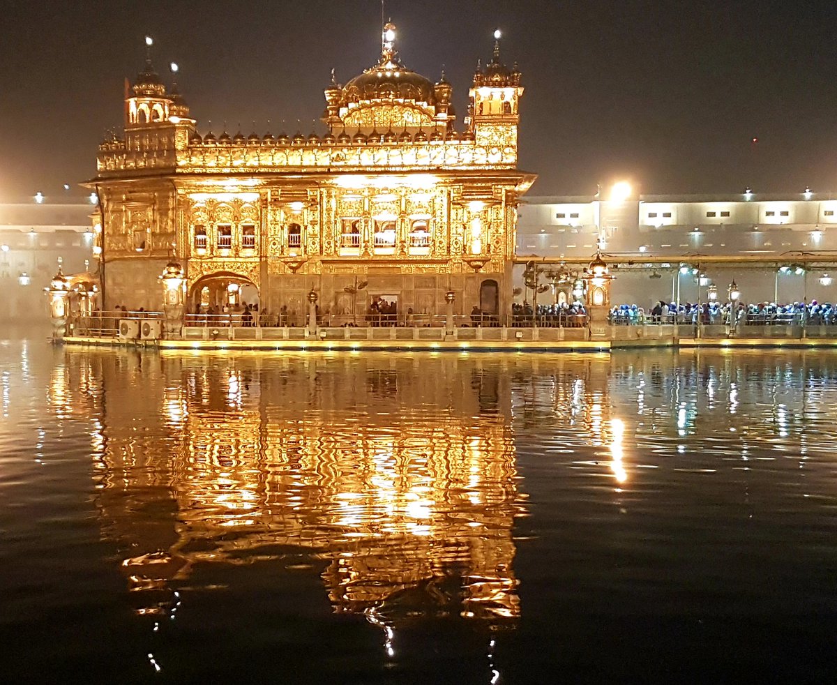 Harimandir Sahib in Amritsar .. you can feel the calm n divinity here  #SundayThoughts  #photography  #PhotoOfTheDay  #photographer  #PhotosOfMyLife  #HariMandirSahib #GoldenTemple