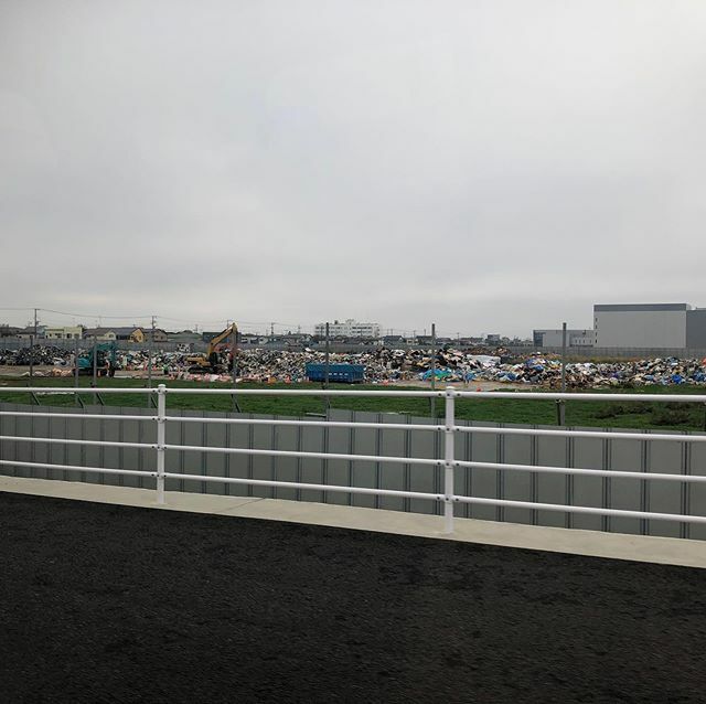 まり つしまみれ 茂原工業高校の跡地が災害ゴミ置き場になっていました 昨日の雨で また近所の道路がものすごい水浸しになっていました 茂原が水害の街になってしまったよ と父 何かできることあればやりたいです とりあえず ちょこちょこ帰 まり つしまみれ 茂原工業高校の跡地が災害ゴミ置き場になっていました 昨日の雨で また近所の道路がものすごい水浸しになっていました 茂原が水害の街になってしまったよ と父 何かできることあればやりたいです とりあえず ちょこちょこ帰