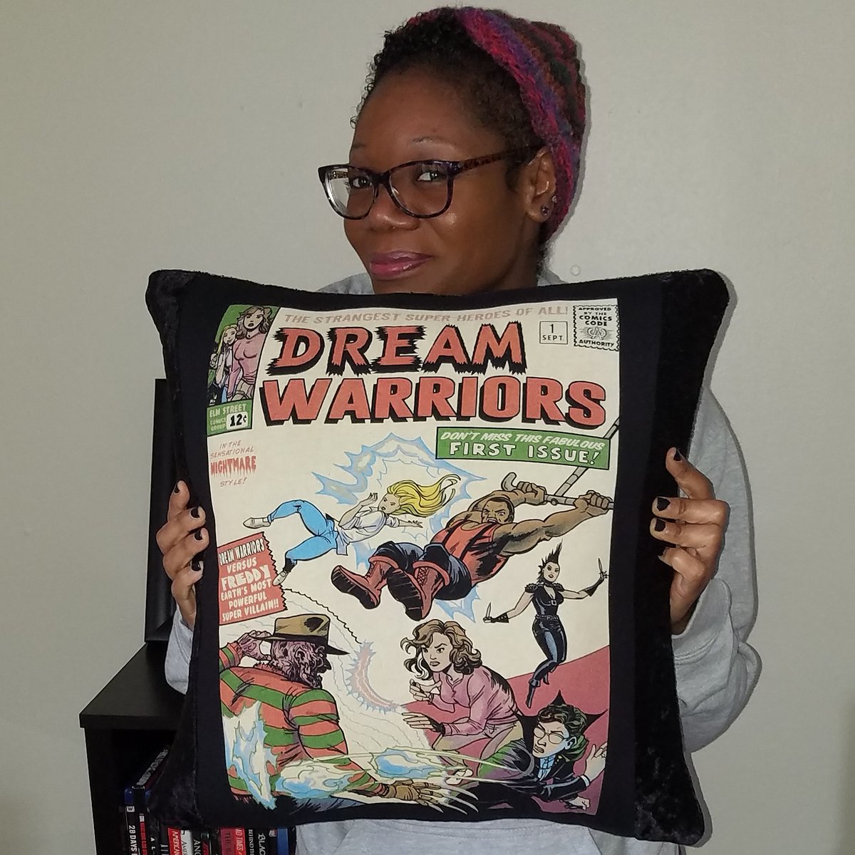 MbMPillows's tweet photo. So happy to have this awesome chic, @GraveyardSister, as a friend and client. 😁

#pillowaddict #happyclient #tshirtpillow #throwpillows #accentpillows #coolpillows #custom #keepsake https://t.co/x2bO87LUeN
