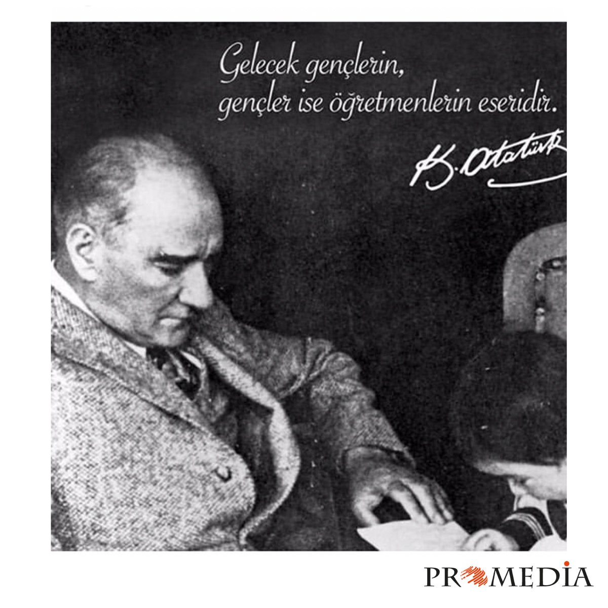 Emeklerini saymakla bitiremeyeceğimiz bütün emektar öğretmenlerimizin günü kutlu olsun. #24kasımöğretmenlergünü