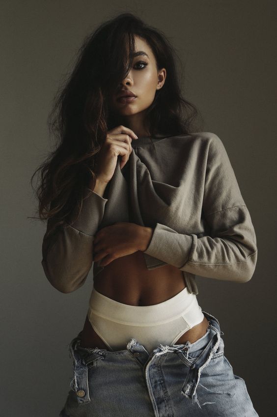ShayMxrray's tweet photo. #SeductiveSundayEMR https://t.co/TYx3BCRzLx