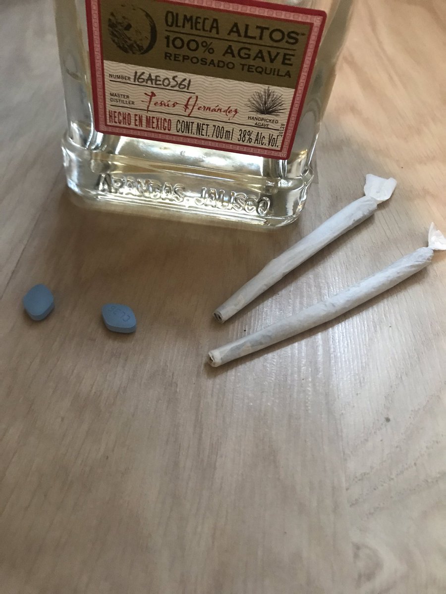 Findom_meme's tweet photo. Let’s get this Sunday sesh underway #intox #findom #findomsesh #goining #edging #intoxedging https://t.co/prM2rsl537