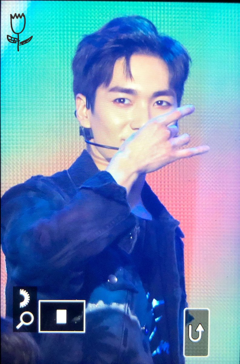 그해 봄, 꽃이 피었다 🦋 tweet media