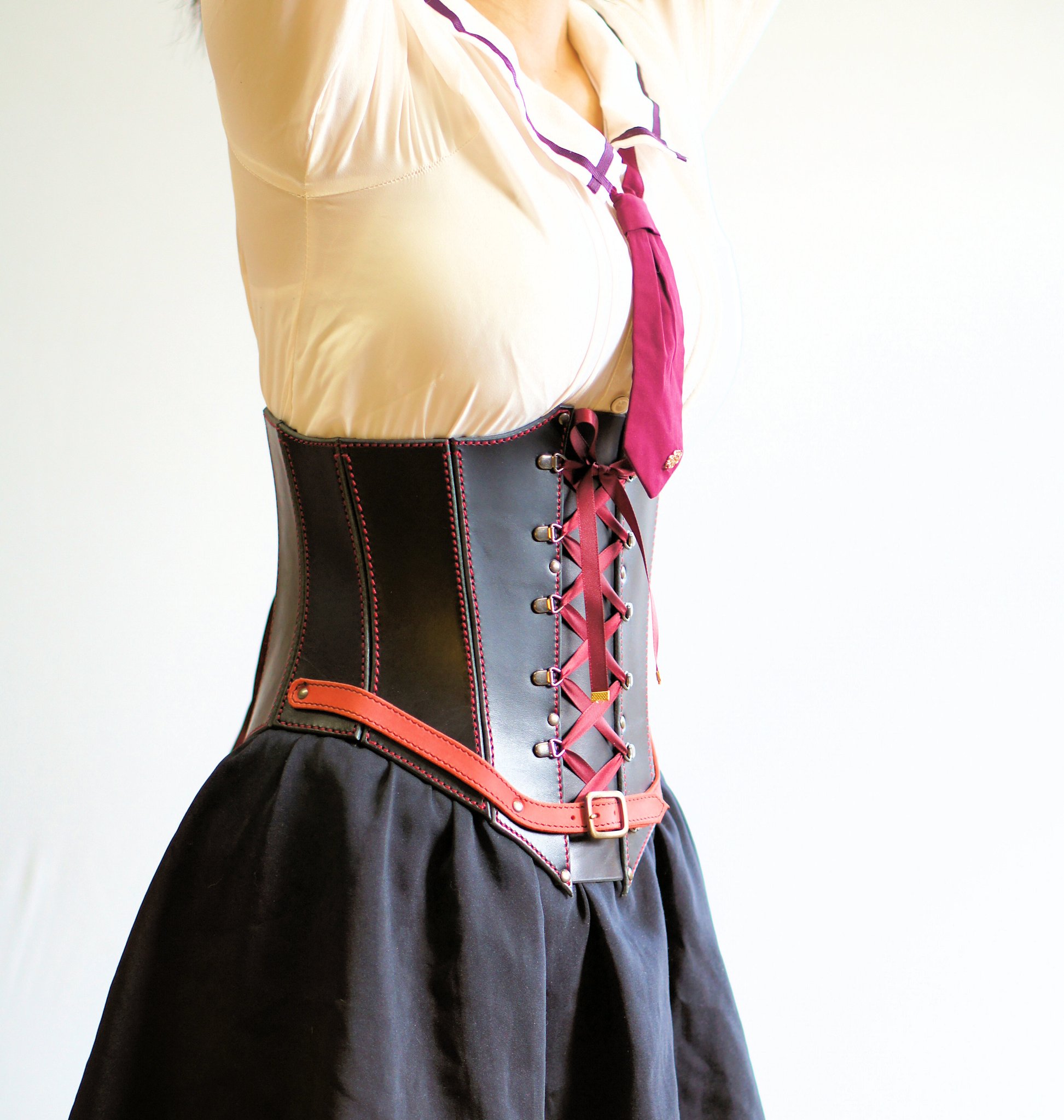 Yuya Resindamascus デザイン変更したコルセット 服着た状態 いや コルセットは服着てつけるのが普通ですが Yuya Resindamascus デザイン変更したコルセット 服着た状態 いや コルセットは服着てつけるのが普通ですが