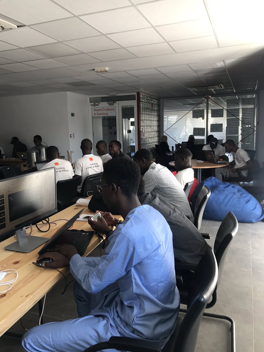 DkrDigitalShow's tweet photo. Nous sommes au #OrangeDigitalCenter pour le jour 3 du #HackathonOrange5. Nos candidats finalisent leurs projets qu’ils présenteront cet après-midi devant les membre du jury. 
#DDS4 https://t.co/j2KBhxDevM