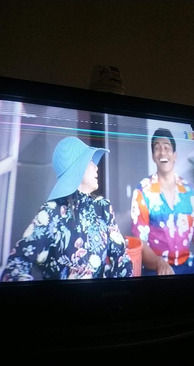 adibazmn's tweet photo. #mamapapaekspres https://t.co/zApNKmF5Rj