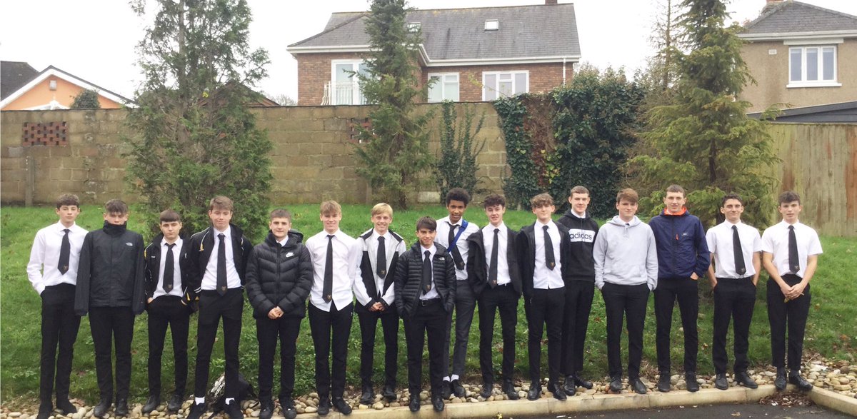 kim22mundy's tweet photo. Travelling with this talented bunch today! Good luck to @cornwallfa U16 Cornwall Team v @DorsetCFA South West Counties match #futureoffootball #talent #repteam #cornishfootball @dennisannear101 @jamieday86 @Cornishfootball #roadtrip โฝ๏ธ๐ https://t.co/JfSyuy2AAF